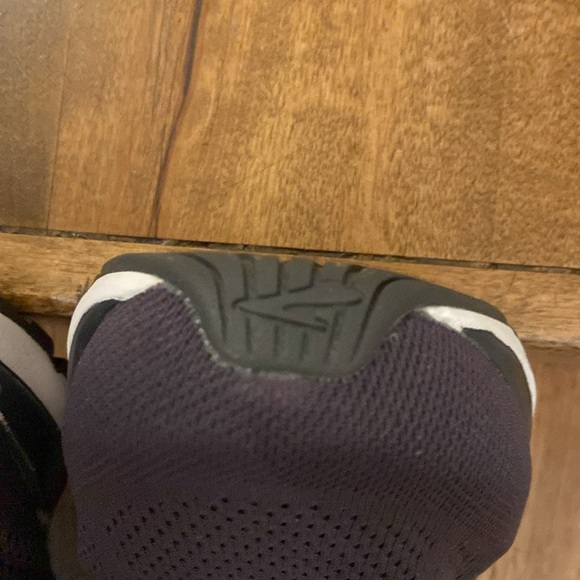 BROOKS Addiction 14 - Picture 6 of 6